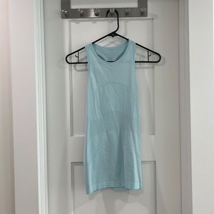 Lululemon workout tank